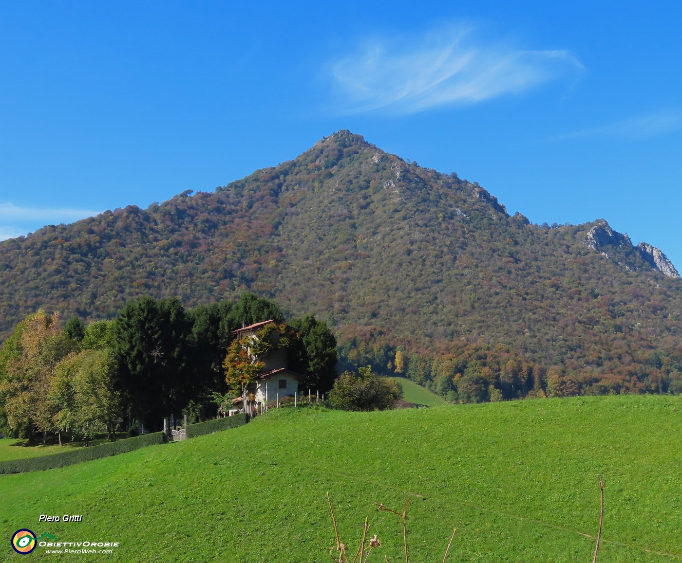 61 Roccolo di Valpiana con vista in Monte Castello verso nord.JPG